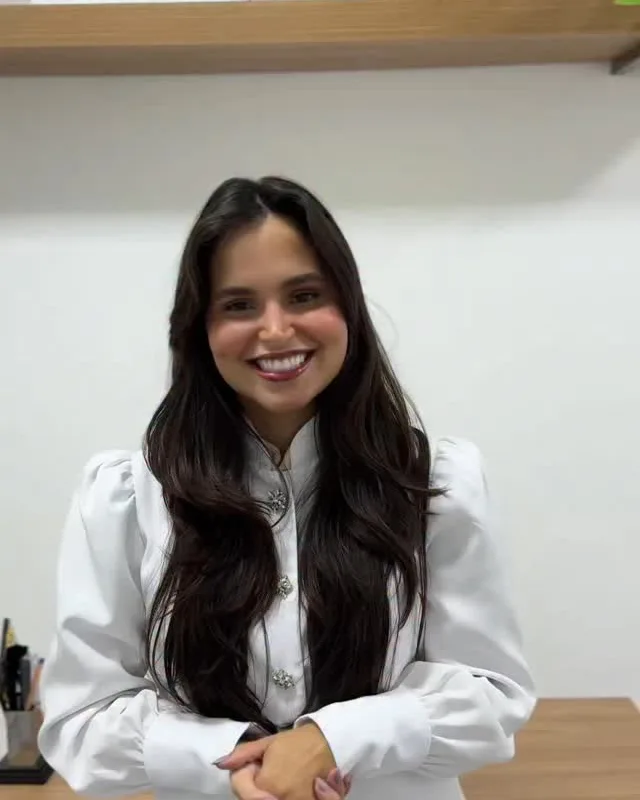 Dra. Isabela Arrieiro